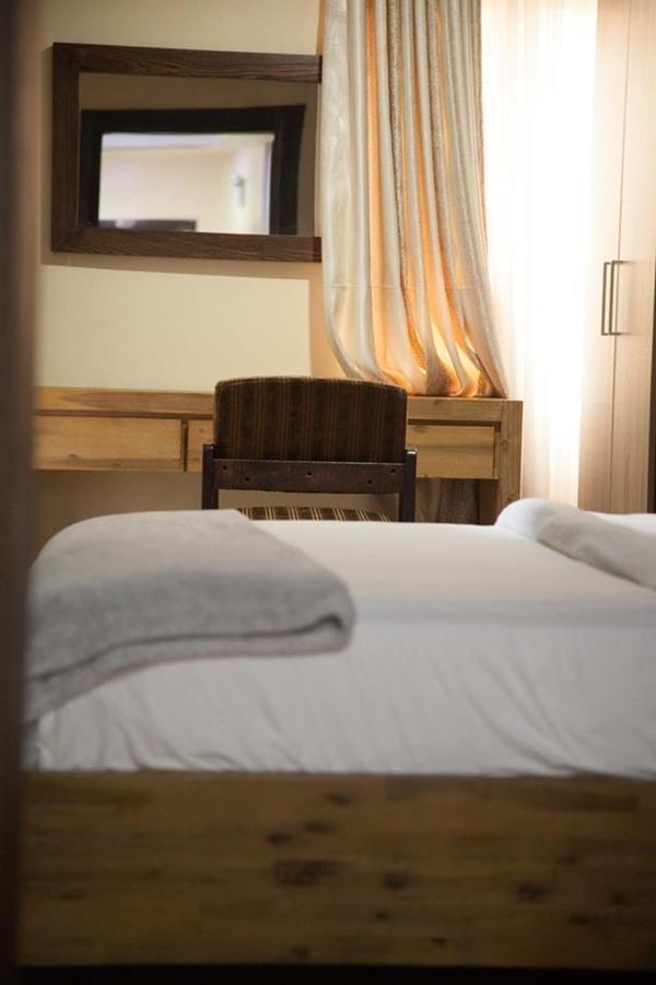 Villa Toscana Hotel And Suits Lagos Exterior foto